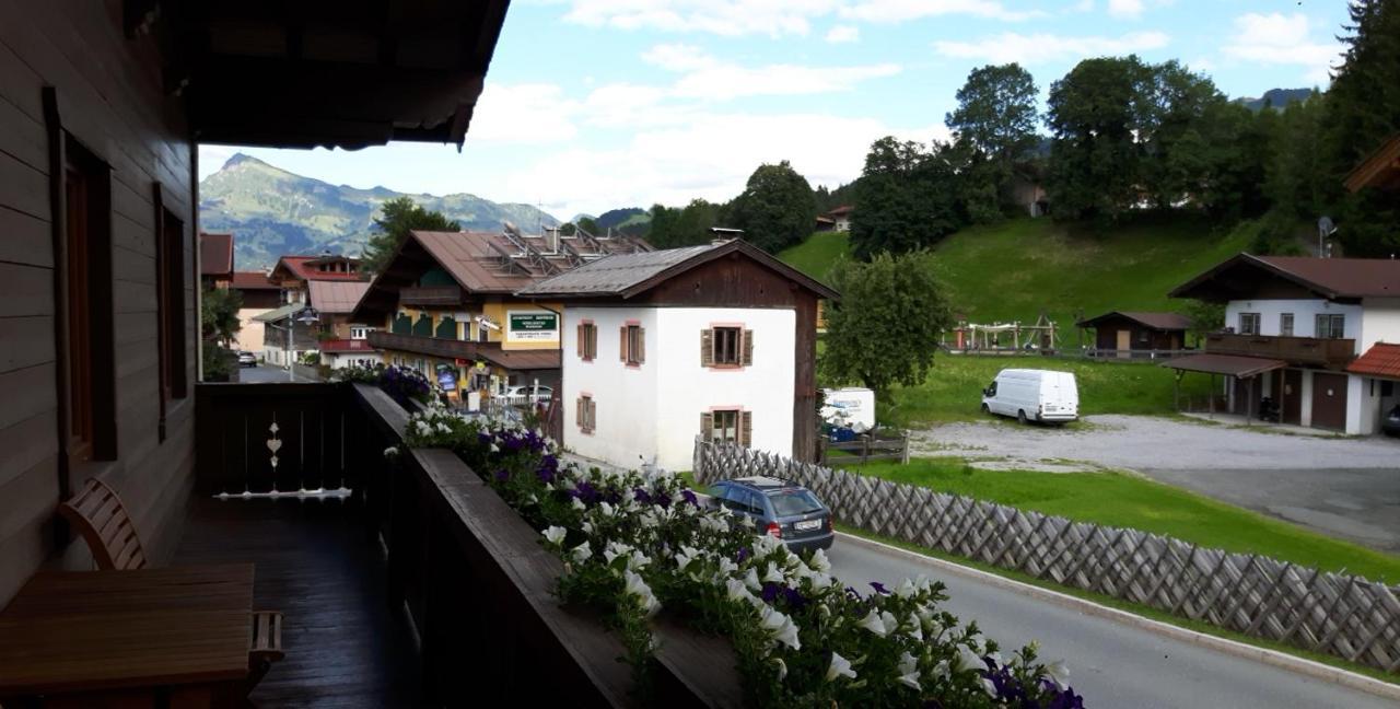 الشقق الفندقية كيرشبرغ ان تيرولفي  Gaestehaus Roland المظهر الخارجي الصورة